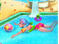 Fata Galactica la Piscina