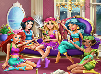 Printesele Disney Petrecere in Pijamale