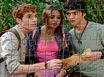 Puzzle cu Cuibul din Jungla