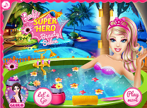 Super Barbie la Salonul de Infrumusetare