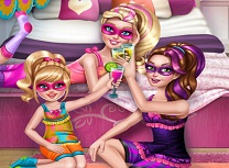 Super Barbie Petrecere in Pijamale