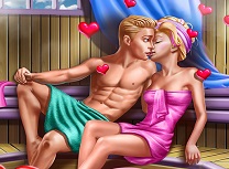 Ellie si Ben Flirt in Sauna