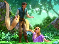 Puzzle cu Rapunzel si Flynn in Natura